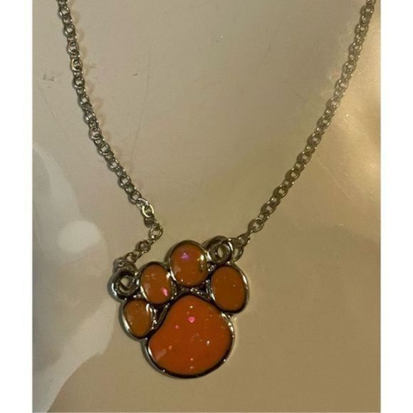 PINK OPAL ON SILVER PAW NECKLACE - Picture 3 of 7
